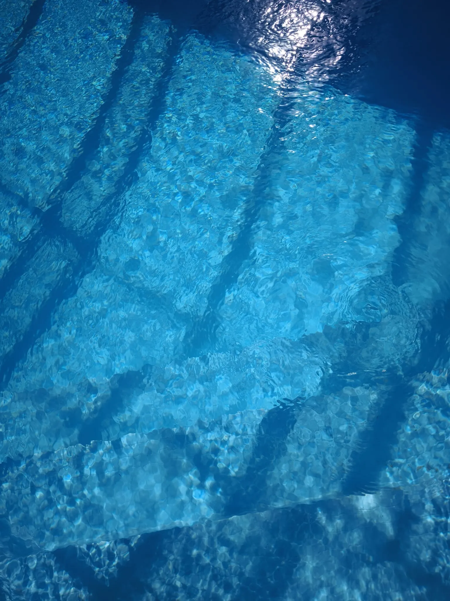 Pool Roboter und Sandfilter Technik